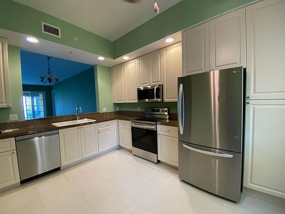 2nd image of 12 Harbour Isle Drive W #103