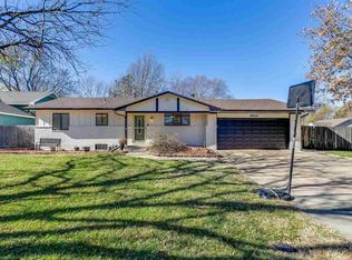 1933 N Evergreen St, Wichita, KS 67212