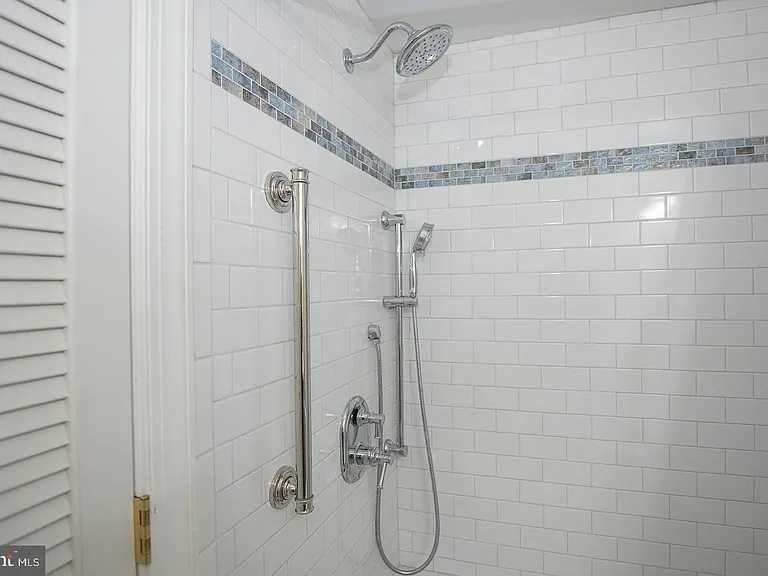 1637 Oakwood Dr #S122 — Photo 17