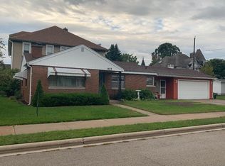 917 Cook St, Marinette, WI 54143