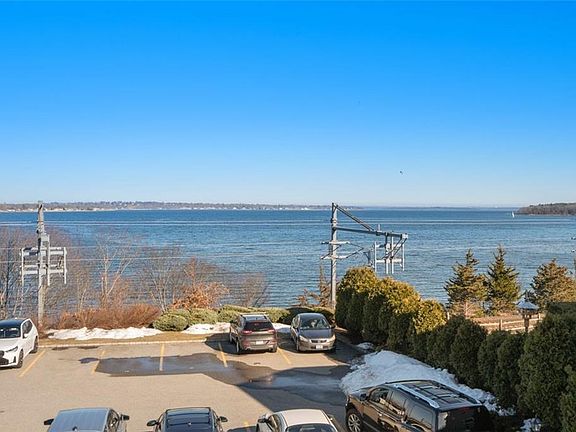 3rd image of 4080 Post Rd APT 11