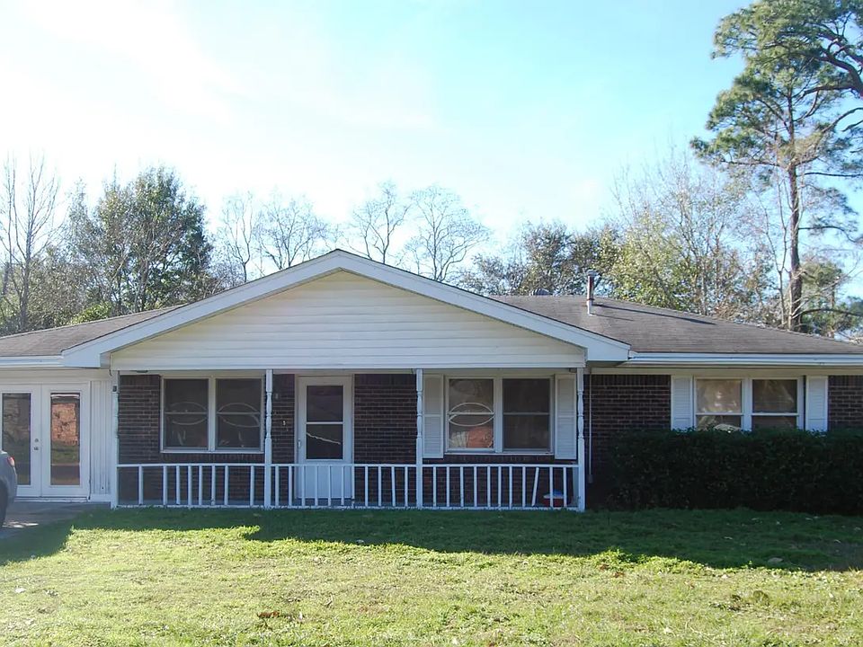 1st image of 353 Greenwood Dr