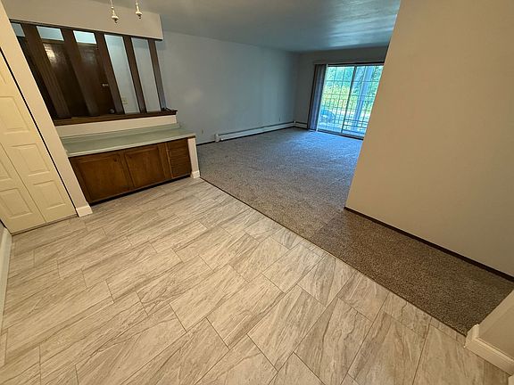 5th image of 202 Williamsburg Dr #1