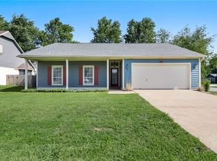 2701 W Margaret Pl, Rogers, AR 72756