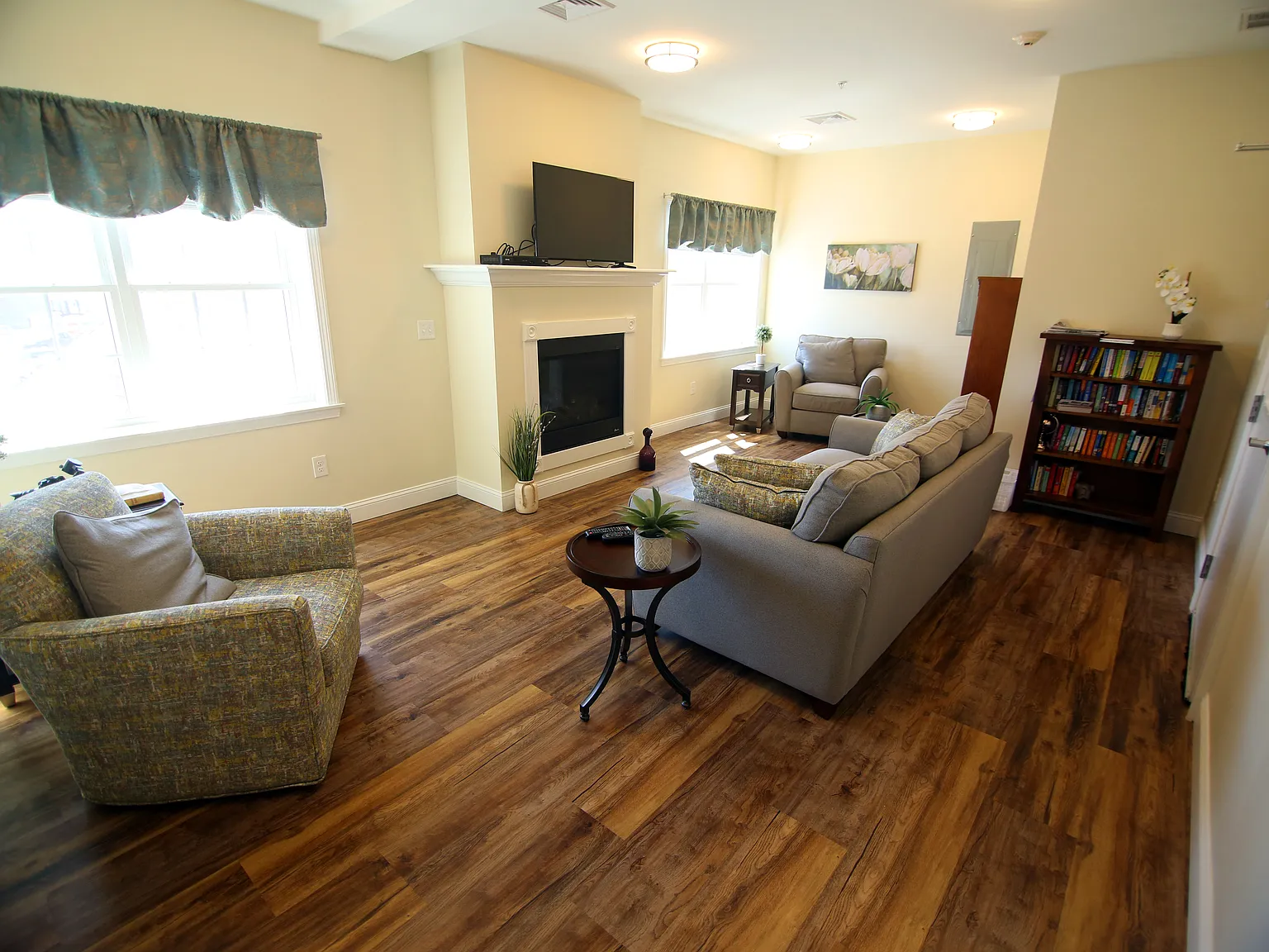 Regency Village — Photo 4