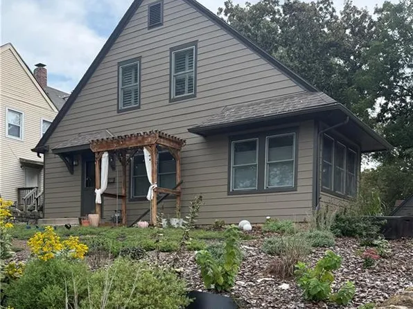3729 State Line Rd, Kansas City, MO 64111