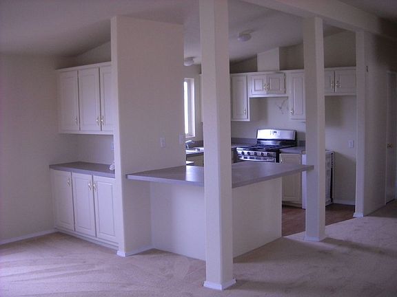 Kitchen w/stainless steel appliances