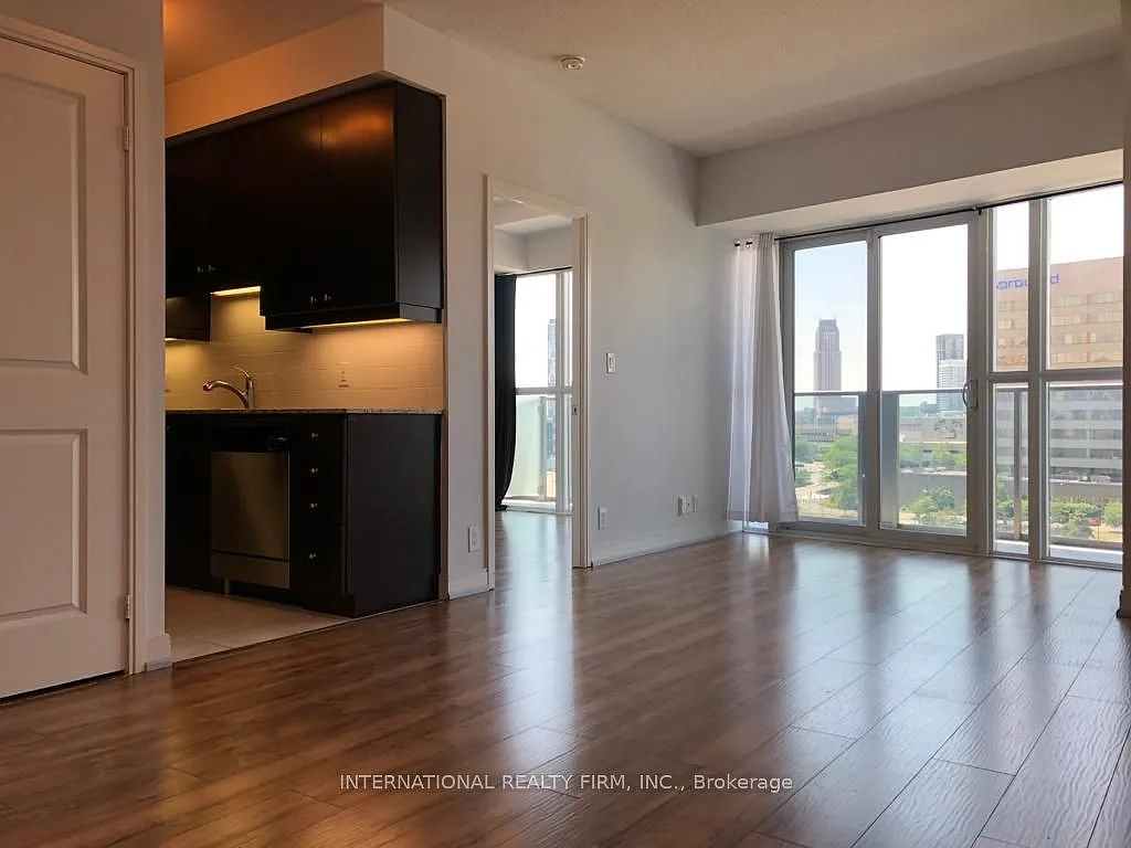 2 bed, $2,600 — Photo 2