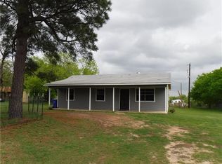 418 Old McDade Rd, Elgin, TX 78621