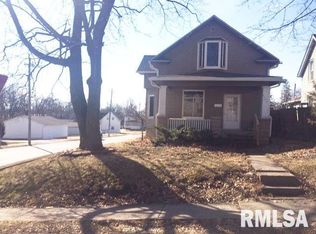 3103 Fairview St, Davenport, IA 52804