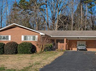 404 S Lovingood Ave, Walhalla, SC 29691