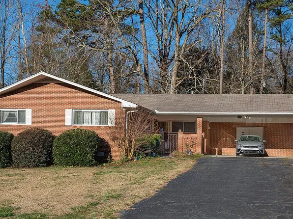 404 S Lovingood Ave, Walhalla, SC 29691