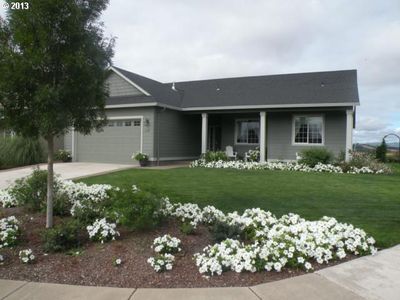 1399 Cloudmont Dr, Junction City, OR, 97448