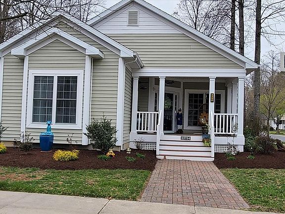 2nd image of 33754 Caddies Way