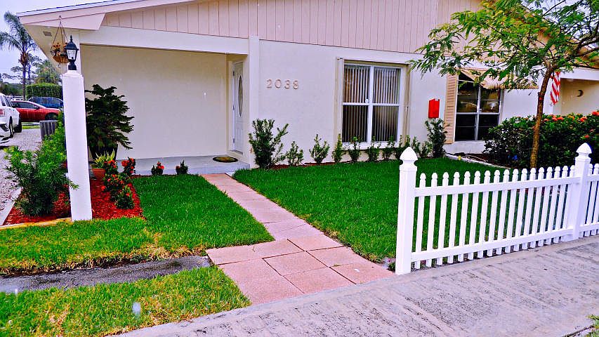 1st image of 2038 Sherwood Forest Blvd