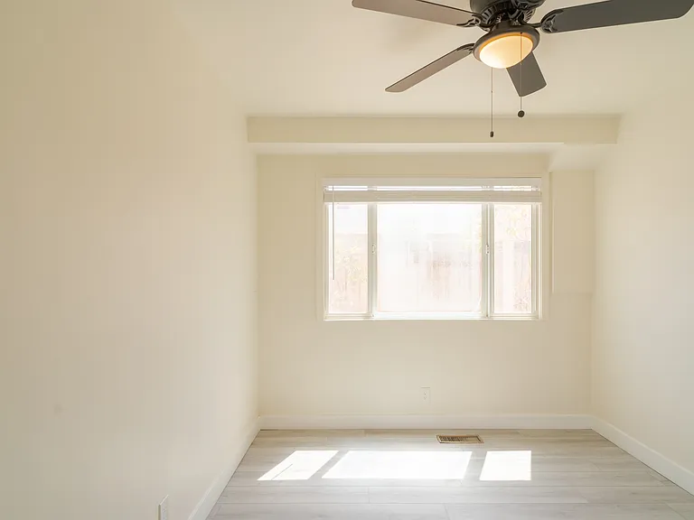 5115-21 Remington Road - 5117 — Photo 14
