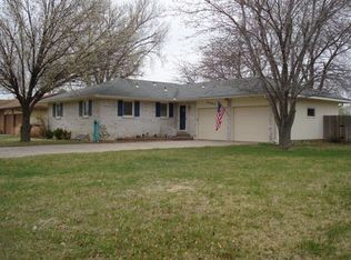 3403 Garden Grove Pkwy, Hutchinson, KS 67502