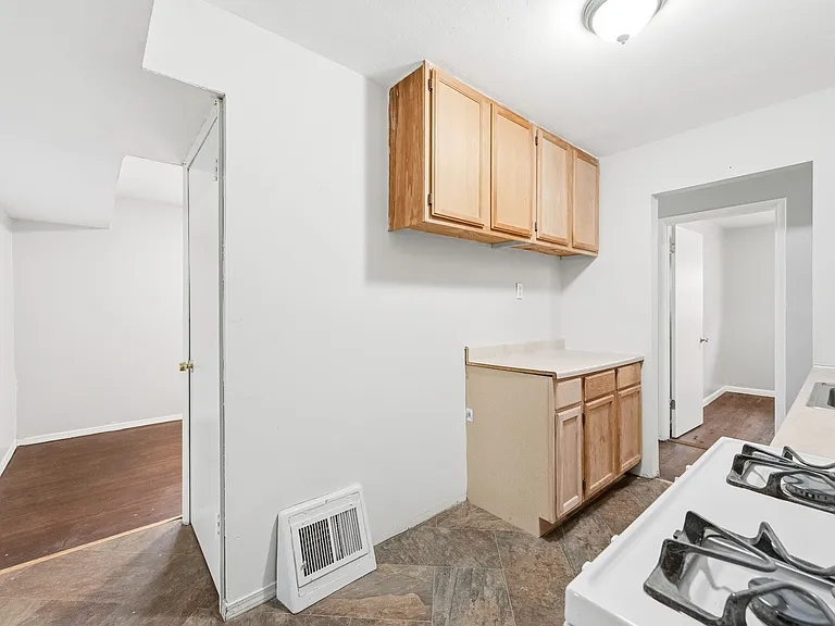 10519 Renfrew Dr — Photo 15
