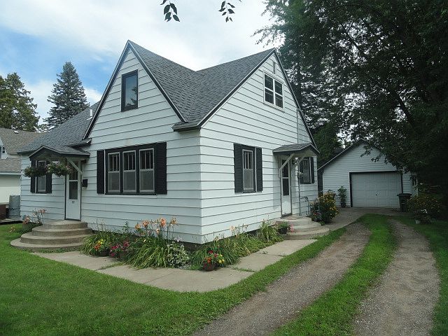 1st image of 310 10th St SW