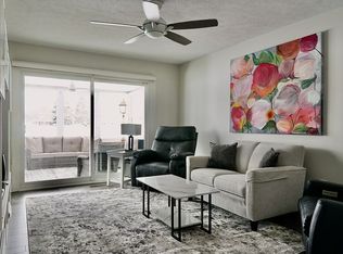 7801 Coachman Ln, Jenison, MI 49428