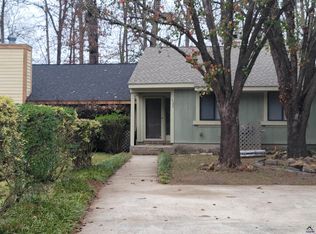 211 Somerset Dr, Warner Robins, GA 31088