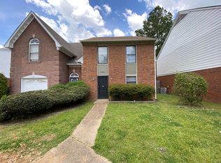 6384 Hunters Place Dr, Memphis, TN 38115