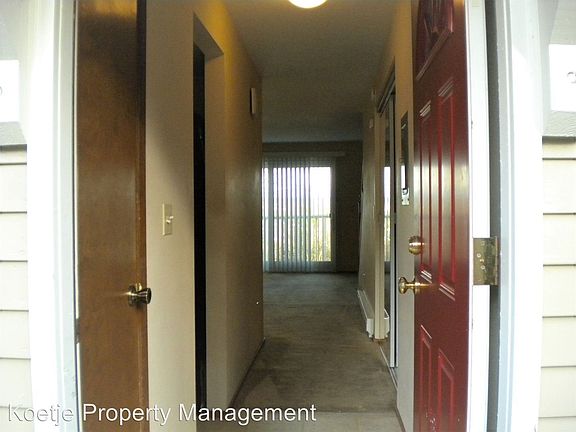 4th image of 1160 SW Harrier Cir APT 6