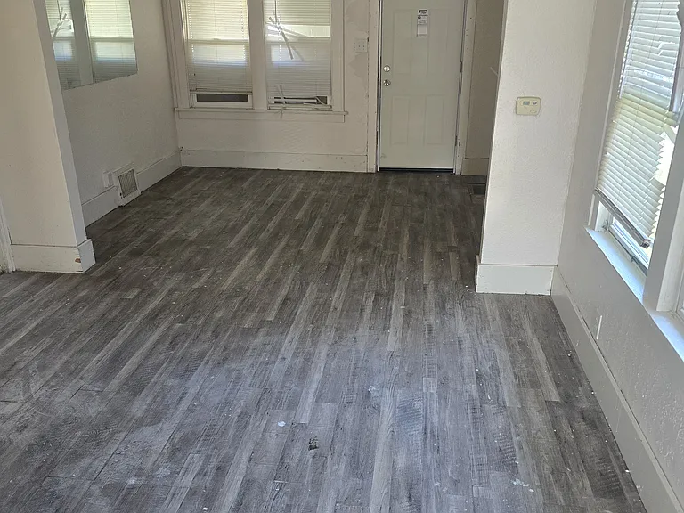 2315 N Ellis St — Photo 7
