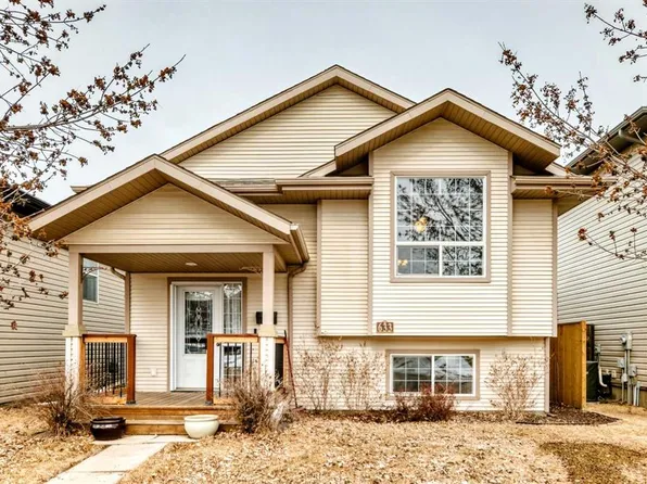 633 SW Lancaster Dr, Red Deer, AB T4R 3B4