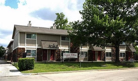 Grace Ellen Townhouses, wonderful small townhouse community of 25 units. Good highway access, shopping, and groceries nearby.