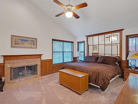 4th image of 2409 Winding Hollow Ln