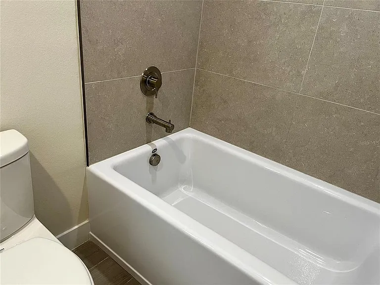 1427 Serendipity Ln — Photo 16