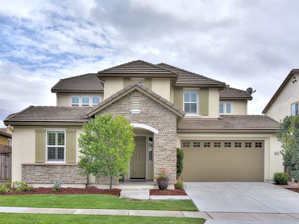 1st image of 9712 Coyote Moon Ln