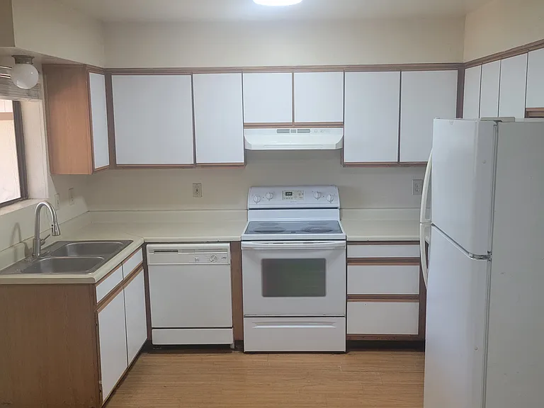 3325 N Corrine Dr #A — Photo 2
