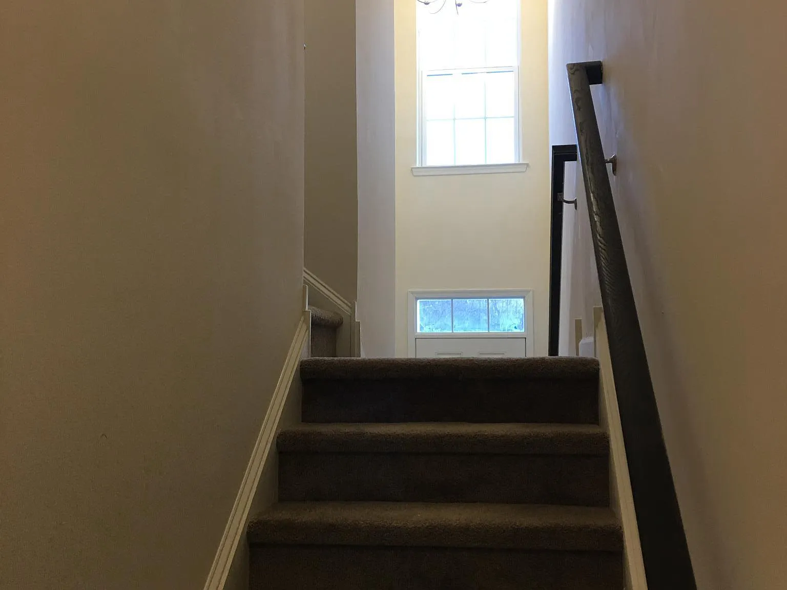 3 bed, 2.5 bath, 2200 sqft, $2,595 — Photo 3