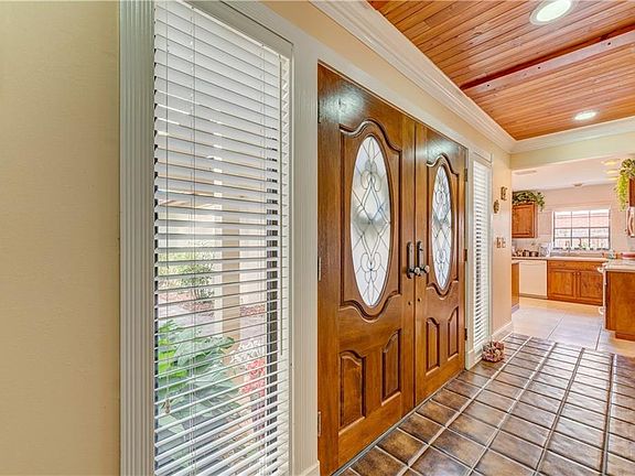 4th image of 13819 Cypress Village Cir