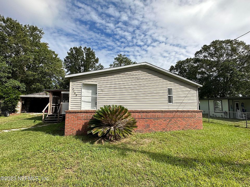 1st image of 7105 ESTHER Street