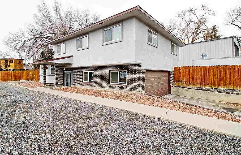 5 bed, 2083 sqft, $3,000 — Photo 1