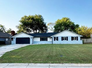 218 W Aaron Dr, Andover, KS 67002
