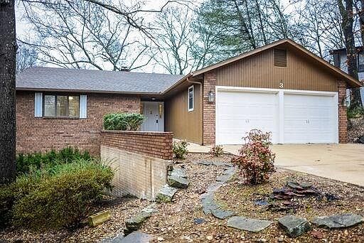 1st image of 3 Falmouth Ln