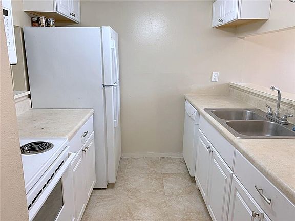 4th image of 7148 Waterside Dr #7148