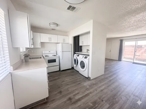 N0574, 519 SE 20th Ave #1, Portland, OR 97214