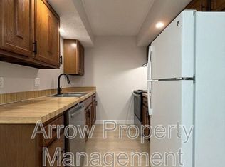 3341 Holdrege St Unit 10, Lincoln, NE 68503