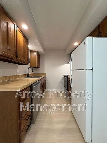 3341 Holdrege St Photo 1
