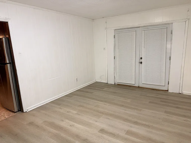 3633 Woodley Rd — Photo 3