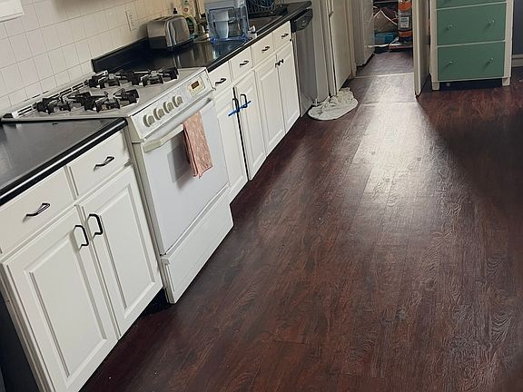 5th image of 1018 Clay St