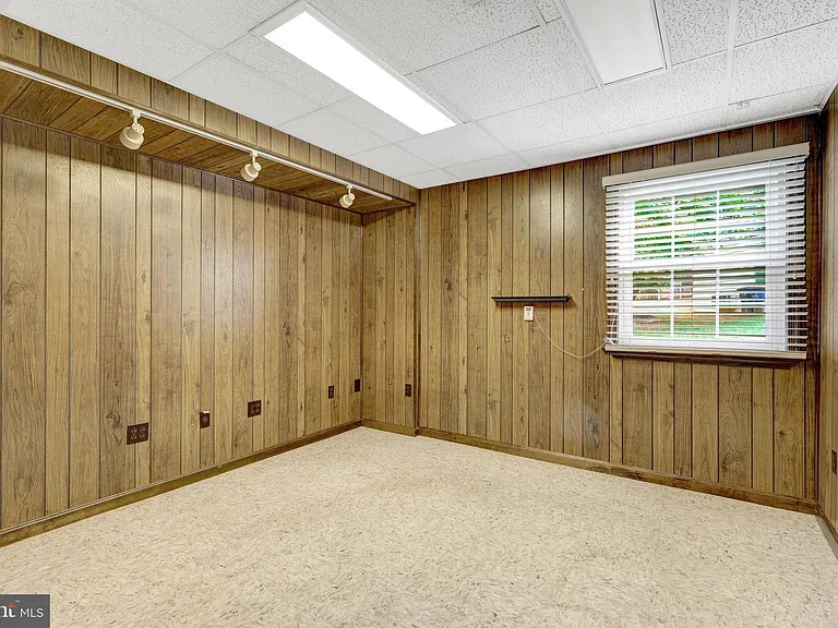 615 Kearney Ct SW — Photo 35
