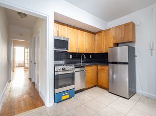 348 W 45th St APT 2B, New York, NY 10036