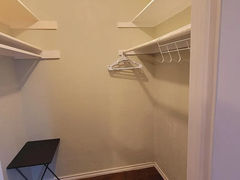 2709 N Bell Ave #3 — Photo 3