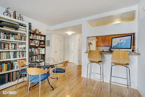 Rented by Citi Habitats | media 6
